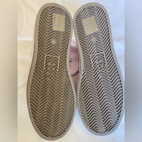 ShuShop Paz Metallic Pink Sneaker - Picture 6 of 8